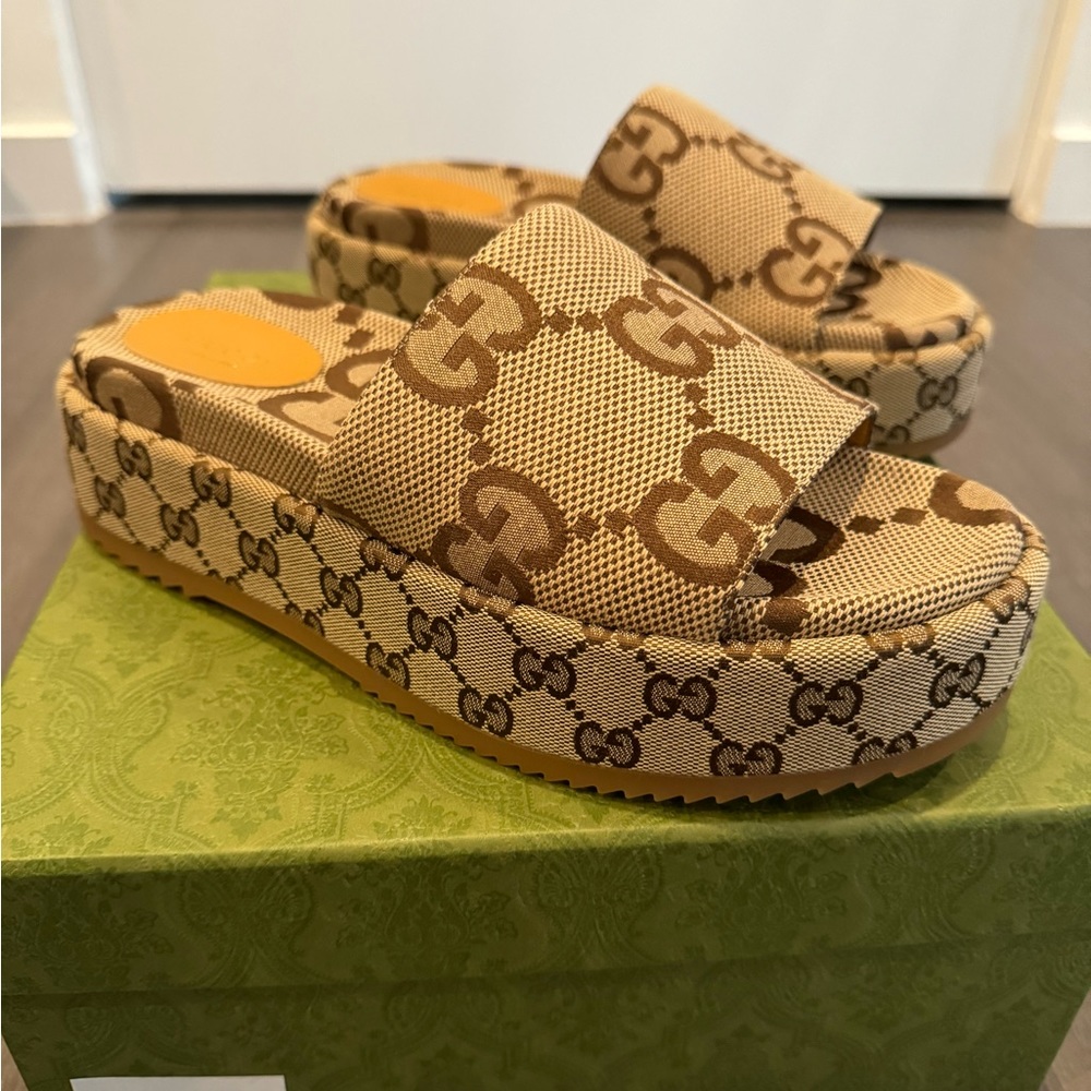 Gucci woman’s platform sandal